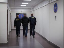 1762001675-1-1024×634