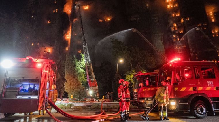 ჰონგ-კონგში მრავალსართულიან საცხოვრებელ კომპლექსში ხანძრის შედეგად დაღუპულთა რაოდენობა 44-მდე გაიზარდა