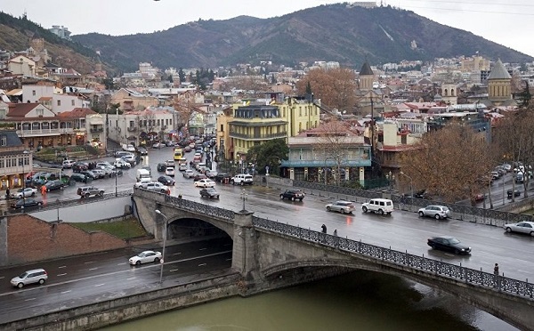 ხვალ, ასი ათასი მოწამის ხსენების დღეს მეტეხის ხიდზე მოძრაობა შეიზღუდება
