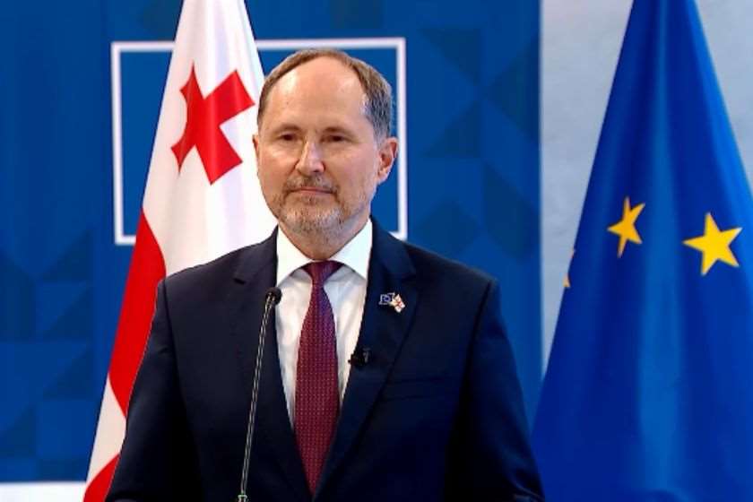 საქართველოში უკუსვლის საერთო დონე უპრეცედენტოა, ჩვენი მხრიდან ევროკავშირი კვლავ ადასტურებს მზადყოფნას, გავაგრძელოთ საქართველოს მოსახლეობის მხარდაჭერა ევროპული მომავლისკენ მიმავალ გზაზე-პაველ ჰერჩინსკი