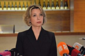 ნინო ლომჯარია