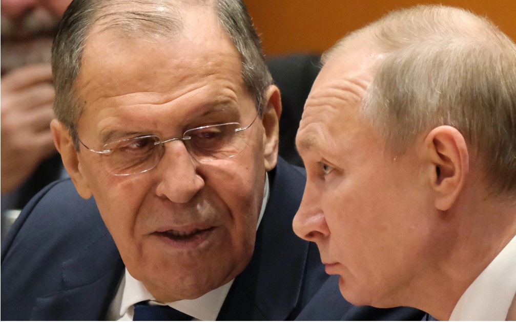 “სად არის სერგეი ლავროვი? ვრცელდება ხმები რუსეთის მთავარი დიპლომატის ბედთან დაკავშირებით: ლავროვს და პუტინს კონფლიქტი მოუვიდათ?”-The Daily Telegraph