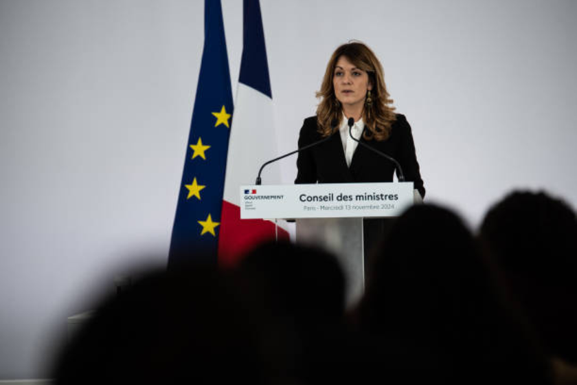 ჩვენი შვილები არ წავლენ უკრაინაში საბრძოლველად და დასაღუპად საფრანგეთის მთავრობის პრესსპიკერი მოდ ბრეჟო