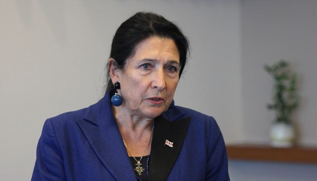 ვემიჯნები სახელმწიფო ინსტიტუტებზე ნებისმიერი სახის ძალადობას, თავდასხმას და პროვოკაციის მცდელობას -სალომე ზურაბიშვილი