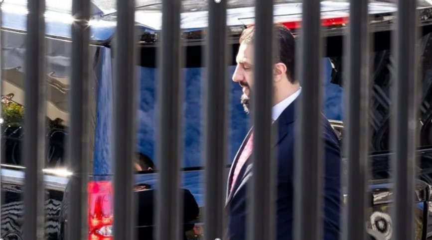 “ვიზიტი თეთრ სახლში გვერდითი კარიდან: დონალდ ტრამპი სირიის ლიდერს აჰმედ აშ-შარაას შეხვდა”-BBC