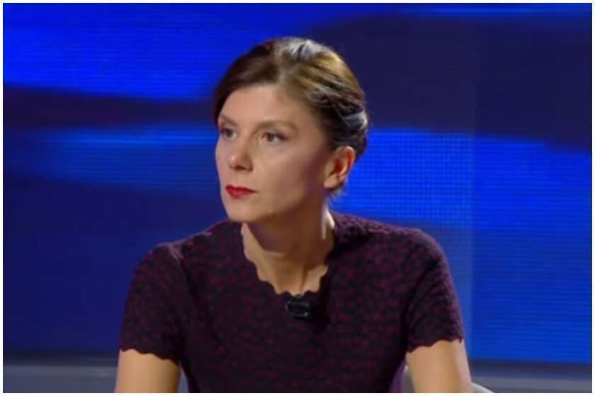 ახალაიას ცოლი 4 ოქტომბრის “მშვიდობიან დამხობაზე” ორი თვე კამპანიას ეწეოდა, ვინც კრიტიკულ აზრს გამოხატავდა, თავს ესხმოდა საჯაროდ, “ხელნაწერები არ იწვის”-თამარ ჩერგოლეიშვილი