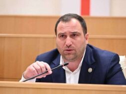 ირაკლი კირცხალია