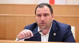 სამი “საოცრება” ქვეყანაში, სააკაშვილი დემენციისგან განიკურნა, საარჩევნო უბნებზე 400 000 ხმა გააყალბეს, “კამიტით მოწამლული” აკაცუკი ერთი წლის თავზე მოვლენებს პირდაპირ ეთერში იხსენებს -ირაკლი კირცხალია