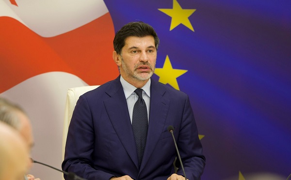 “გისურვებთ, მეტი სიკეთე შემოსულიყოს თქვენს ოჯახებში – თქვენი სიძლიერე ჩვენი ქვეყნის სიძლიერეა”-თბილისის მერი მოსახლეობას დამდეგ შობა-ახალ წელს ულოცავს