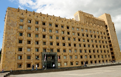 მთავრობა ორი თანამედროვე საუნივერსიტეტო ქალაქის მშენებლობას იწყებს