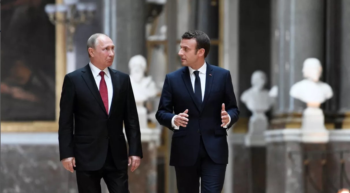 “ემანუელ მაკრონი და ვლადიმერ პუტინი: ვერსალში ხელის ჩამორთმევიდან “ვულგარულ შეურაცხყოფამდე”- რვაწლიანი რთული დიალოგი”-Le Figaro