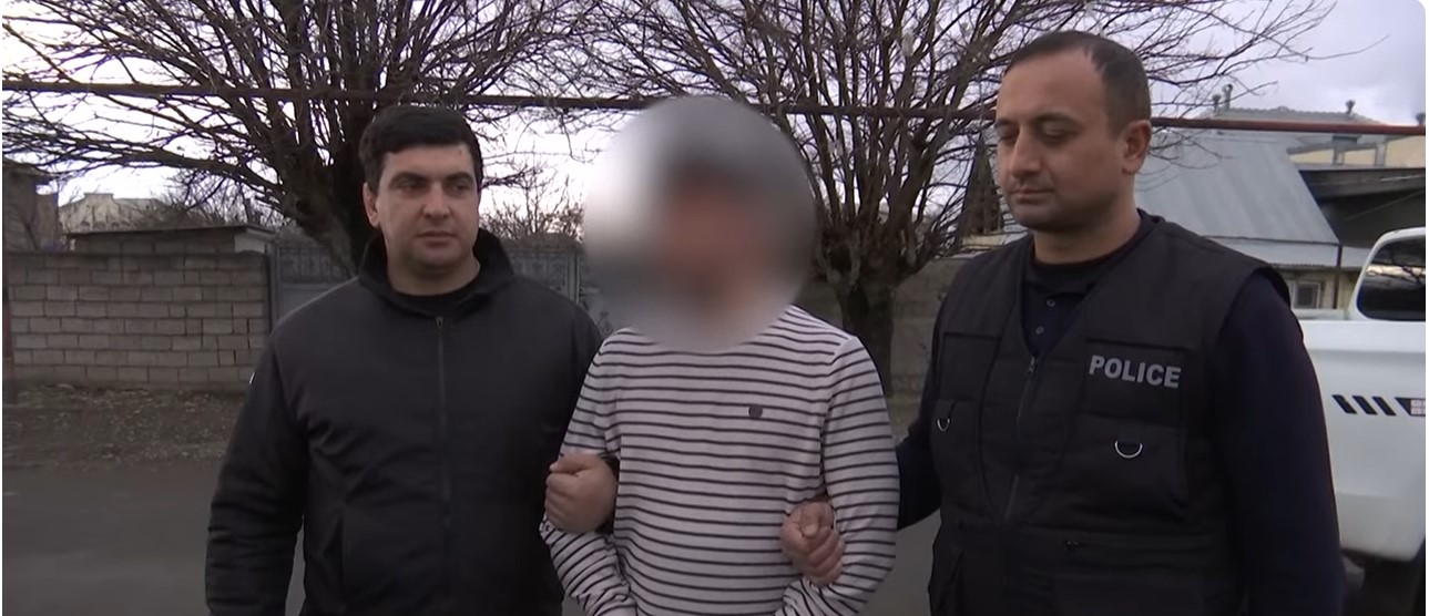 ქვემო ქართლის პოლიციამ გარდაბანში სხვადასხვა დროს ჩადენილი ქურდობისთვის ძებნილი პირი დააკავა