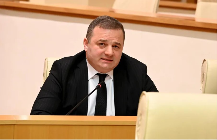 “ხელისუფალი რომ ვიყო, ჩინოვნიკებს და პოლიტიკური თანამდებობის პირებს, ვინც ხალხის ფულს იპარავს და სახელმწიფოს ძარცვავს ყველას პოლიტიკურად დავადუღებდი”-შალვა კერესელიძე