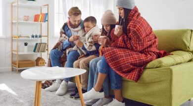 Family,Suffering,From,Cold,And,Flu,In,Winter.,Sick,Adults