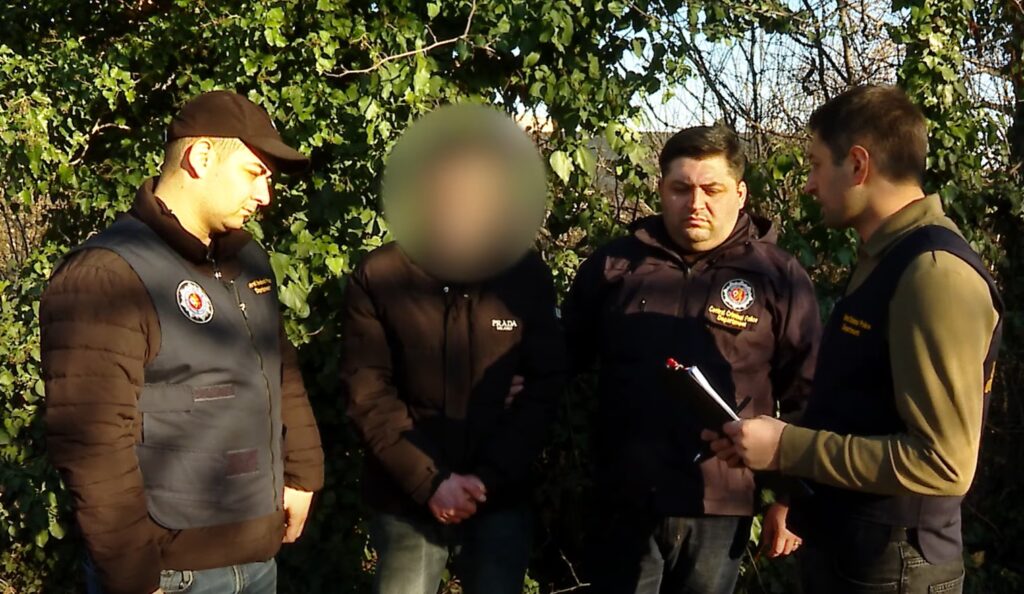 სამართალდამცველებმა განსაკუთრებით დიდი ოდენობით ნარკოტიკული საშუალება ამოიღეს, დაკავებულია ერთი პირი