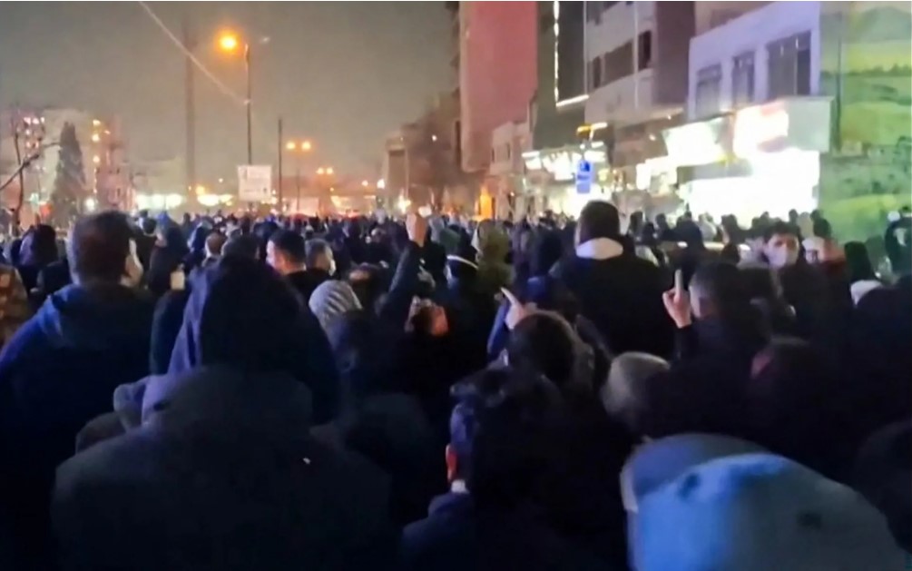 “ძირითადი ნიშნები იმისა, რომ ირანის ისლამური რეჟიმი შეიძლება დაეცეს”-The Daily Telegraph