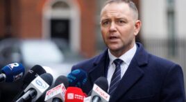 პუტინის შეჩერება მხოლოდ ტრამპს შეუძლია-კაროლ ნავროცკი