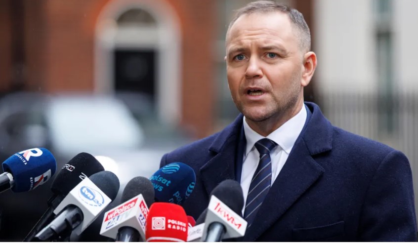 პუტინის შეჩერება მხოლოდ ტრამპს შეუძლია-კაროლ ნავროცკი