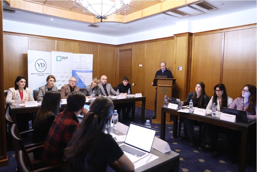 პროექტის “სტუდენტური დებატ-კლუბი 2026” ფინალში გამარჯვებული გუნდი გამოვლინდა