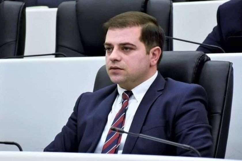 “უკრაინის მოქალაქე მიხეილ სააკაშვილის მოთხოვნა ყულევის პორტის დასანქცირებაზე, სხვა არაფერია, თუ არა ლუი XV-ის ცნობილი ფორმულის – „ჩემს შემდეგ ქვა ქვაზეც ნუ დარჩენილა-ცოტნე ანანიძე