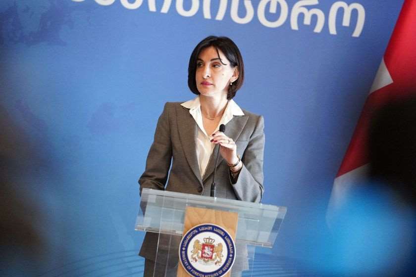 ჩვენ არ გვეშინია კითხვების დასმის, ვსვამთ კითხვას, რა მიზანს ემსახურება ქართულ სახელმწიფოზე, საზოგადოებაზე ზეწოლა, რა კავშირი აქვს ამას რუსეთთან ბრძოლასთან -მაკა ბოჭორიშვილი