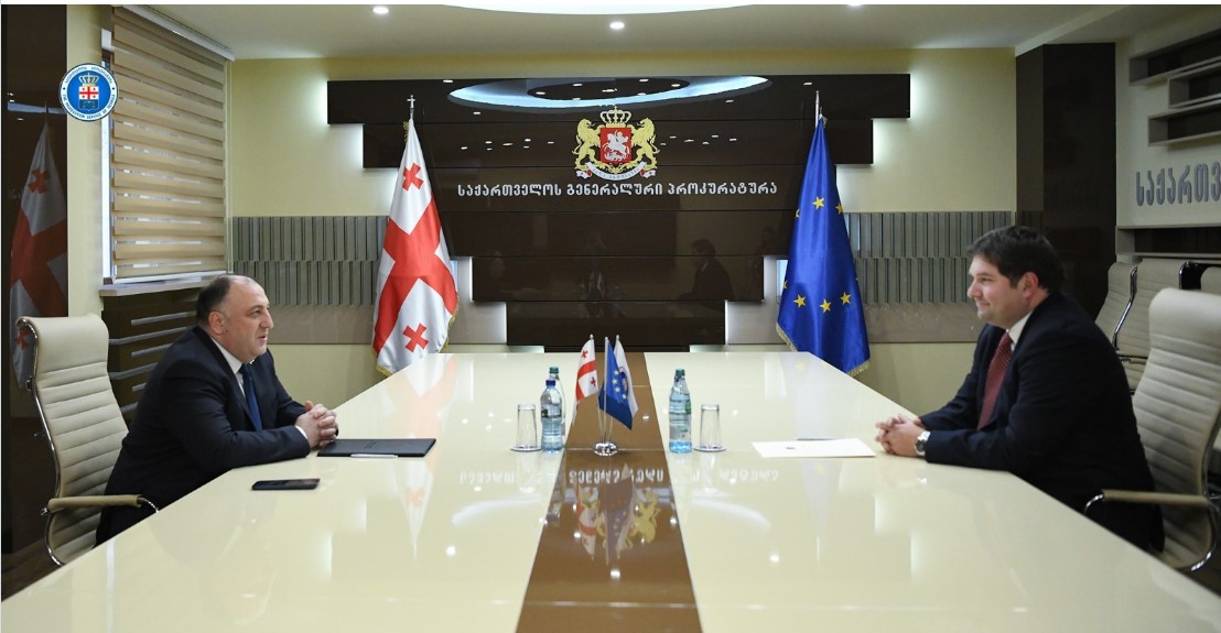 გენერალური პროკურორი გიორგი გვარაკიძე “ადვოკატთა ასოციაციის” თავმჯდომარეს, ირაკლი ყანდაშვილს შეხვდა