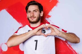 1728470356-Khvicha-Kvaratskhelia_FIFA-1024×576