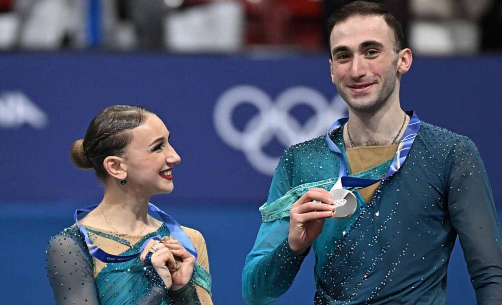 საქართველოს ნაკრების წევრებმა, ანასტასია მეტელკინამ და ლუკა ბერულავამ მსოფლიო ჩემპიონატზე ვერცხლის მედლები მოიპოვეს