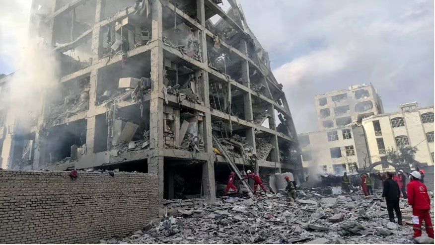 “დონალდ ტრამპის მიერ დაწყებული ომიდან მარტივი გამოსვლა შეუძლებელია: აშშ-ისრაელის შეტევების გაგრძელება კი ახლო აღმოსავლეთში კიდევ უფრო დიდ რყევებს გამოიწვევს”-Financial Times