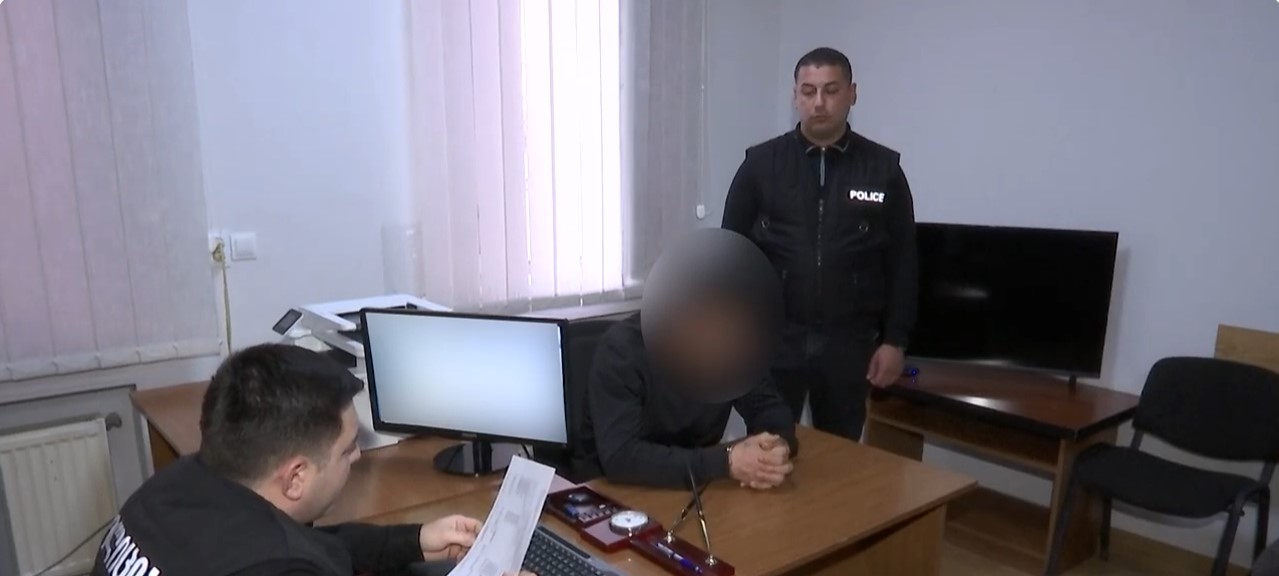 კახეთში პოლიციამ ორსული მეუღლის მიმართ ჩადენილი მძიმე დანაშაულებისთვის ერთი პირი დააკავა