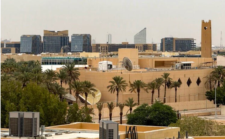 აშშ-ს საუდის არაბეთიდან დიპლომატების დიდი ნაწილი გაჰყავს