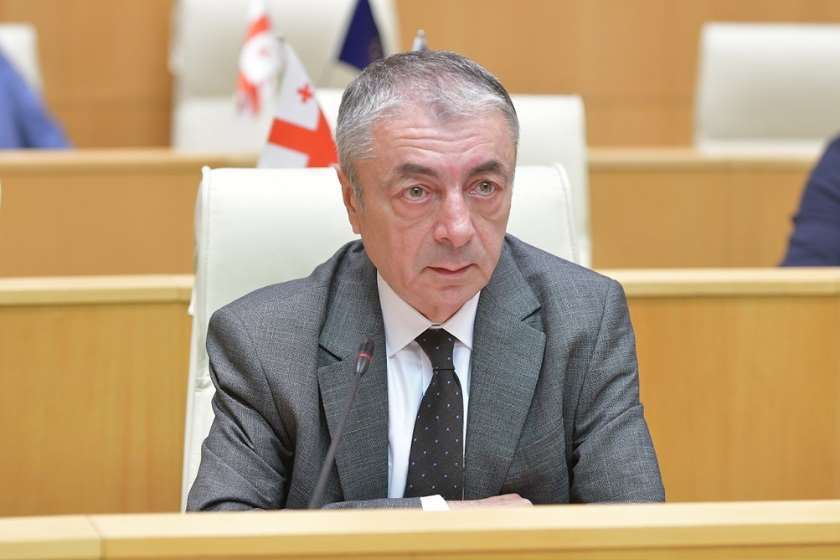 ოპოზიცია ბრიუსელში დადიოდა, საქართველოს კანდიდატის სტატუსი, ვიზალიბერალიზაცია არ მიენიჭოსო, ახლა ალბათ ამერიკას ეხვეწებიან, სტრატეგიული პარტნიორობა არ აღადგინოს-თენგიზ შარმანაშვილი