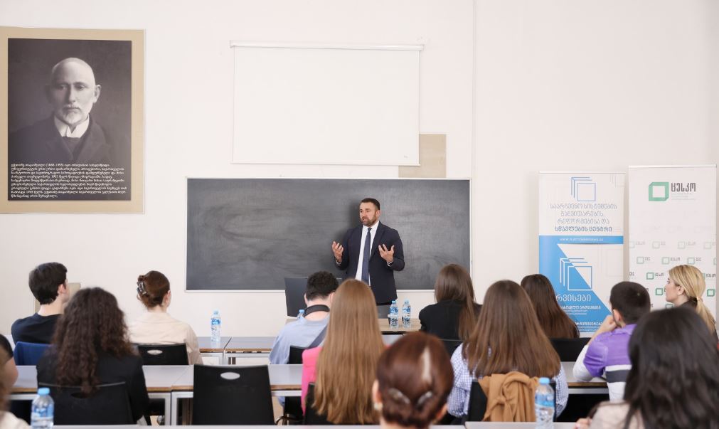 ცესკოს თავმჯდომარე თბილისის სახელმწიფო უნივერსიტეტის სტუდენტებსა და რექტორს შეხვდა