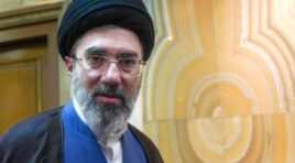 “ირანის უზენაესი ლიდერი უგონოდ არის და მას ყუმში მკურნალობენ”-The Times