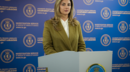 ფინანსთა სამინისტროს საგამოძიებო სამსახურის თანამშრომლებმა ორ სხვადასხვა მუნიციპალიტეტში კორუფციულ ფაქტებზე სამი პირი დააკავეს