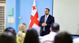 ცესკოს თავმჯდომარე ხელვაჩაურში ახალგაზრდებს შეხვდა
