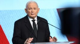  “პოლონეთის ოპოზიცია უკრაინასთან უთანხმოებას აღრმავებს: იაროსლავ კაჩინსკი მთავრობას უკრაინის ევროკავშირში მიღების პროცესის დაბლოკვისაკენ მოუწოდებს”-Financial Times