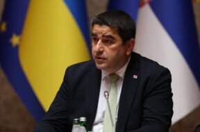 1783424815-papuashvili