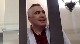მიხეილ სააკაშვილი – “საერთაშორისო გამჭვირვალობა” გაყურსულია, არ აპირებს ხმამაღლა ჩემს პოლიტდევნაზე რამის თქმას, გააგებინეთ ეკა გიგაურს და კომპანიას, რომ ყველაფერს მივუხვდით და არ გაატარებთ
