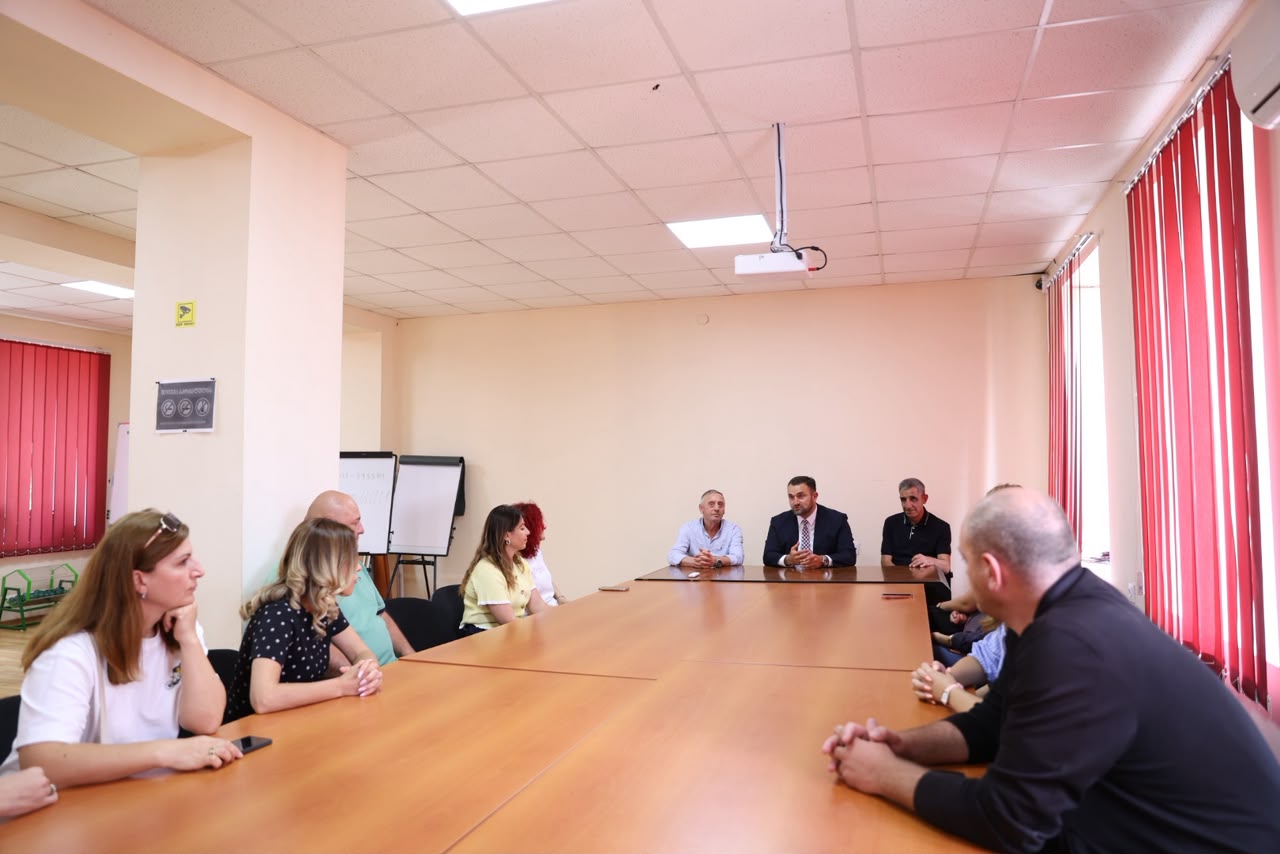 ცესკოს თავმჯდომარემ ქვემო ქართლის საოლქო საარჩევნო კომისიებთან სამუშაო შეხვედრა გამართა