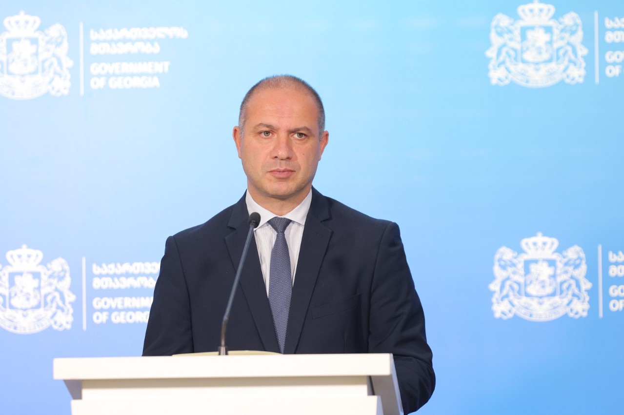 გივი მიქანაძე – ფორმა სავალდებულოა დაწყებით კლასებში, მშობელი თუ არ ჩააცმევს ბავშვს ფორმას, იქნება კონკრეტული მექანიზმები, რაც შეიძლება ამოქმედდეს