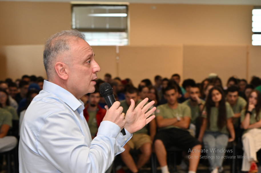 ანაკლიის ახალგაზრდული ბანაკის მონაწილეებს გიორგი შარაბიძე შეხვდა