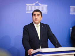papuashvili-foto